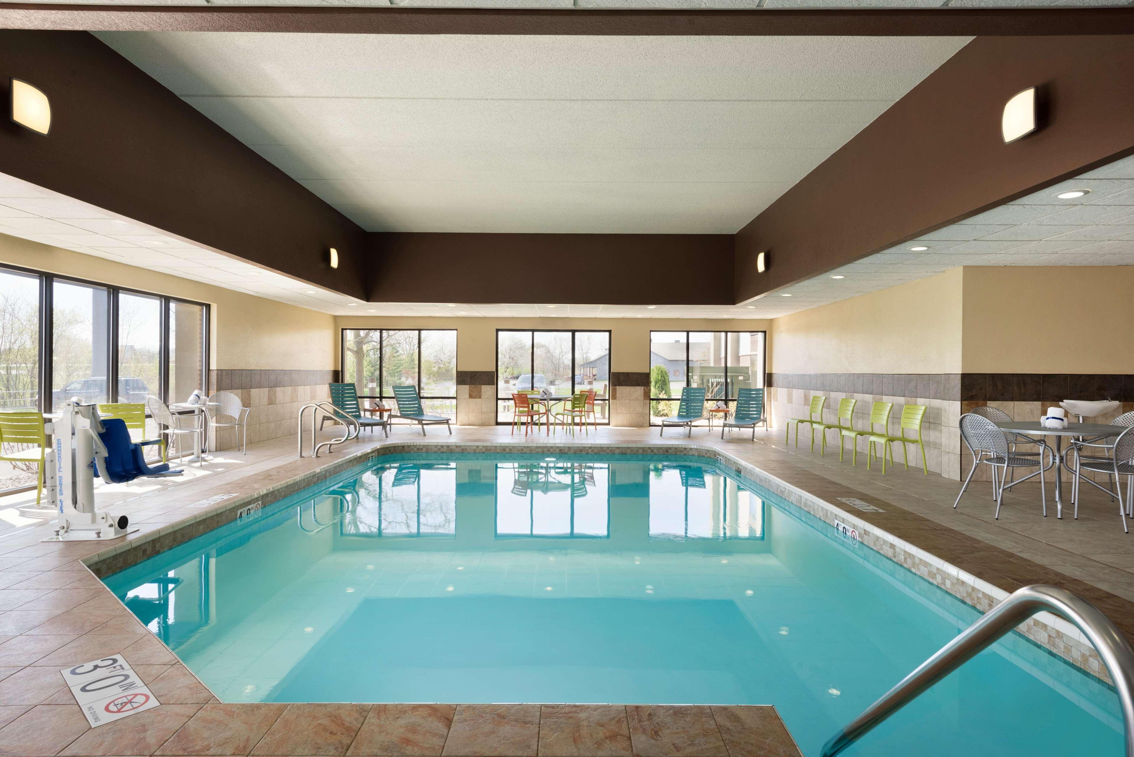 Hampton Inn Appleton-Fox River Mall Area Exterior photo