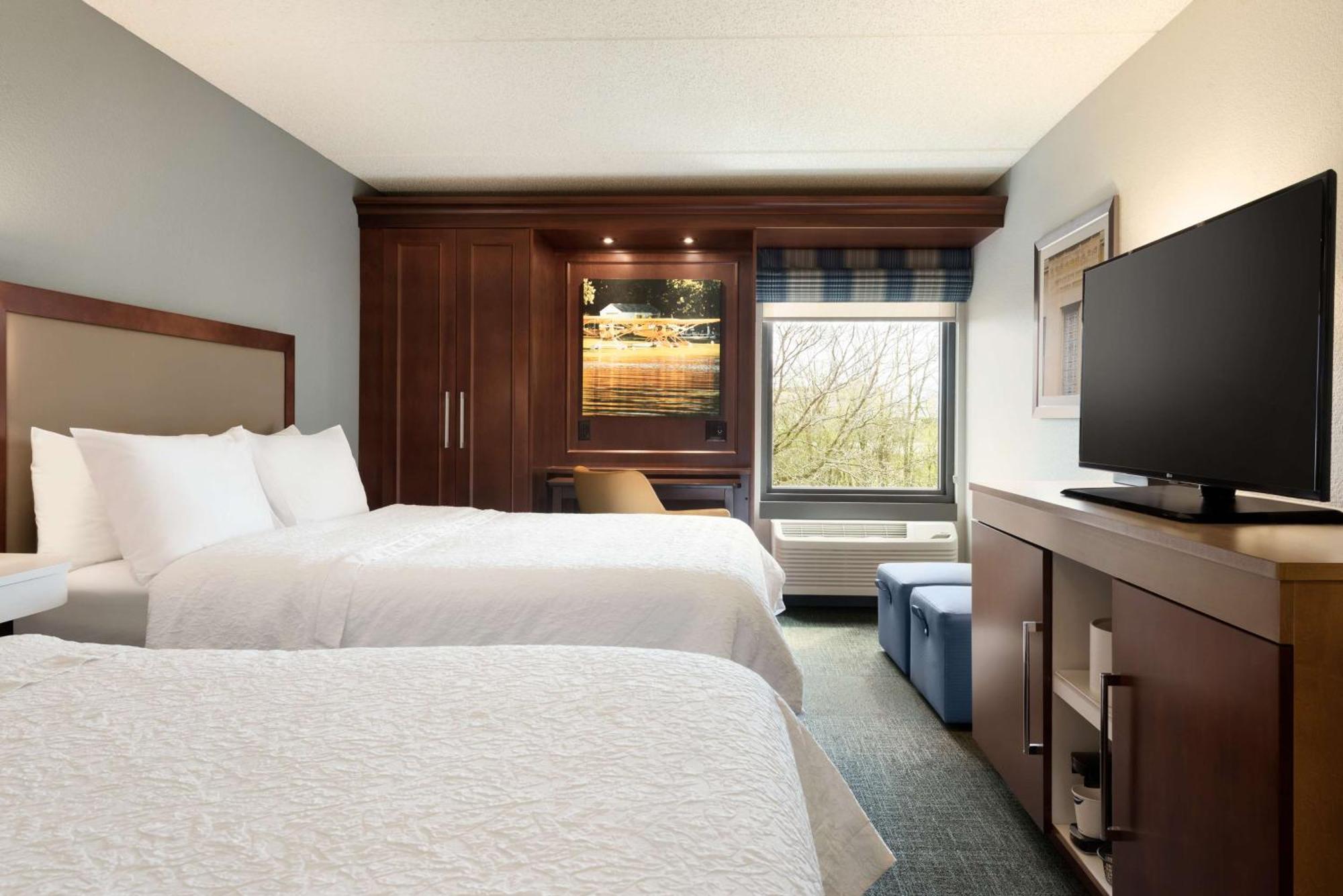 Hampton Inn Appleton-Fox River Mall Area Exterior photo