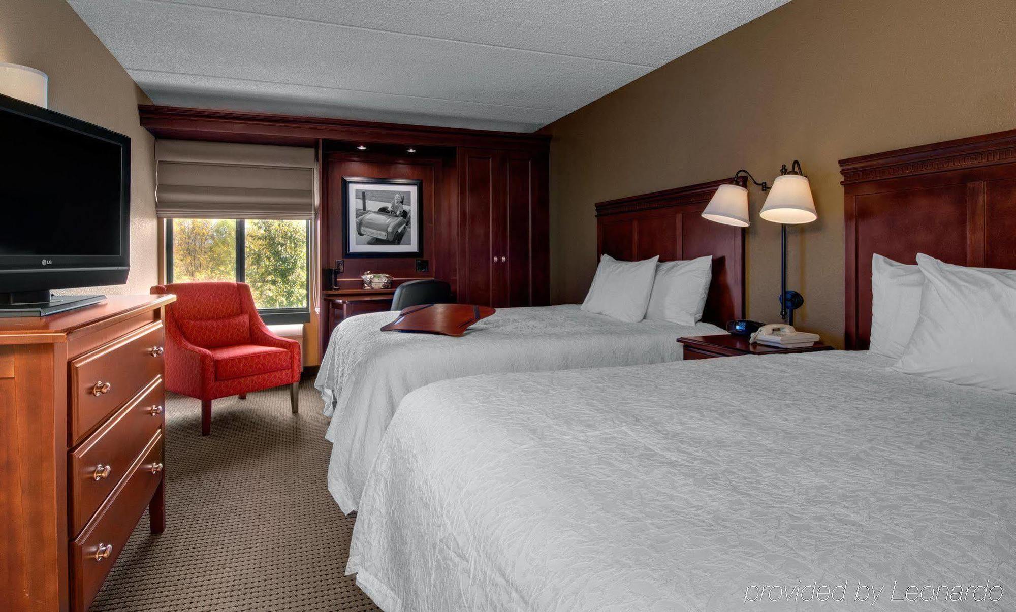 Hampton Inn Appleton-Fox River Mall Area Exterior photo